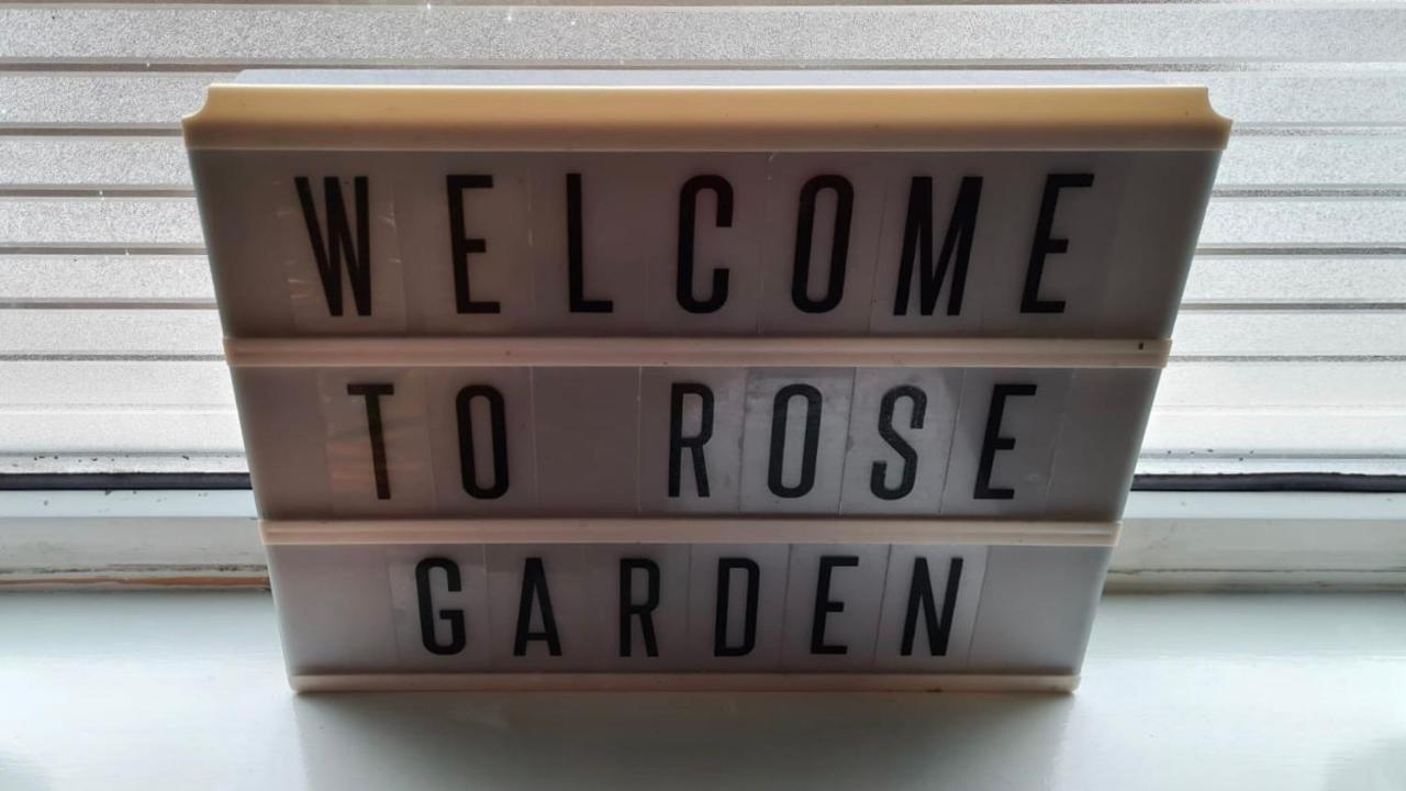 The Rose Garden Room - Self Contained Studio Ballycastle Buitenkant foto