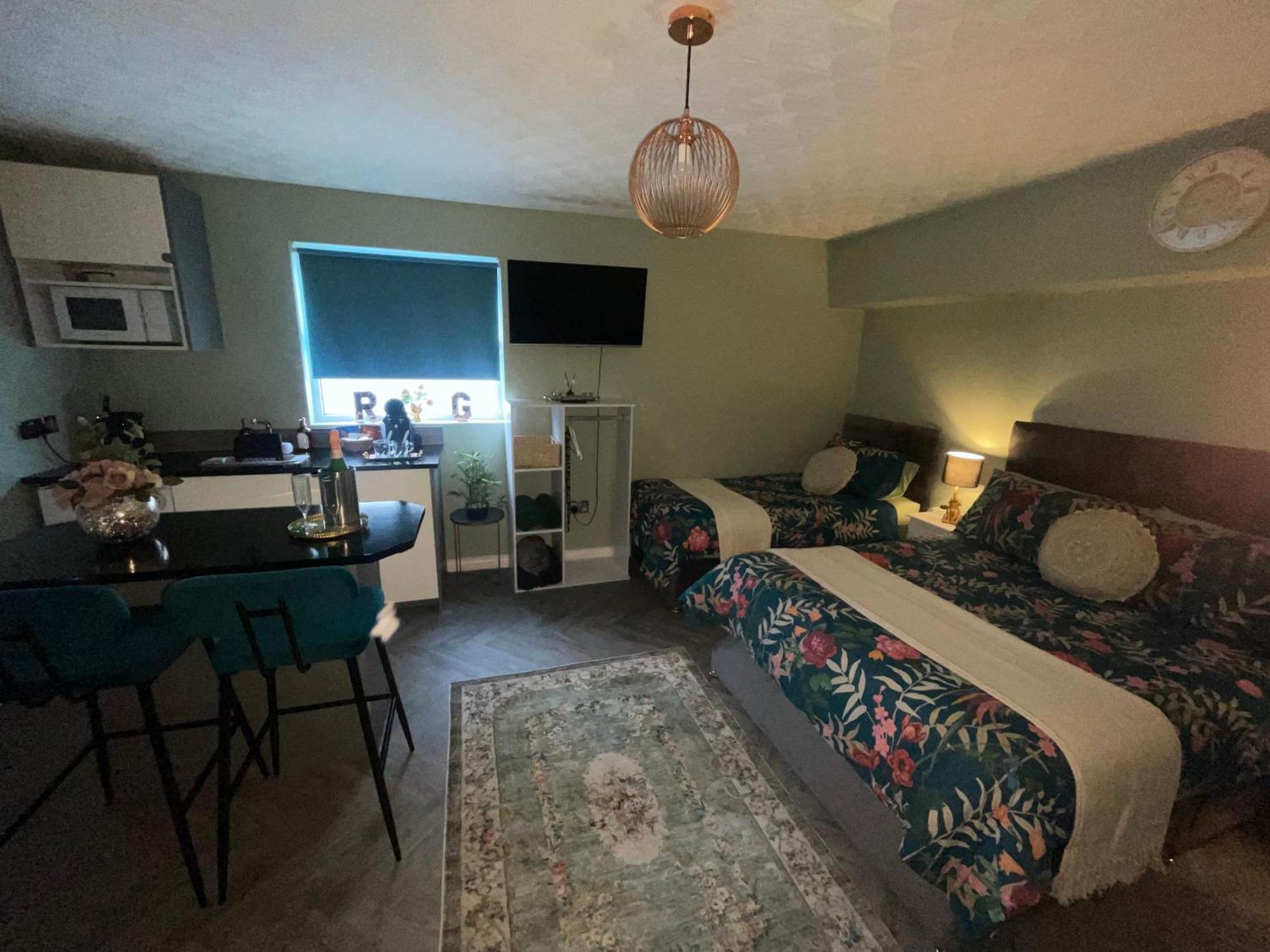 The Rose Garden Room - Self Contained Studio Ballycastle Buitenkant foto